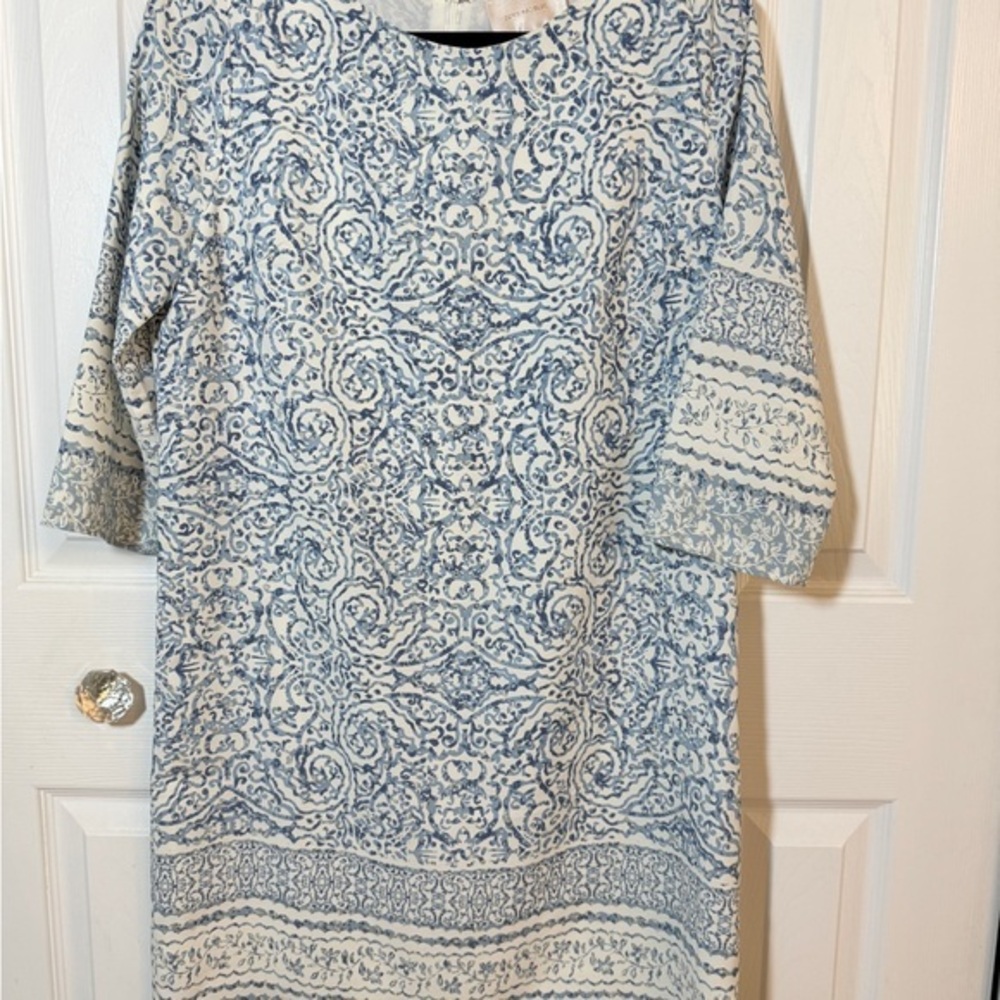Skies Are Blue Cream and White Fabric Sz M  EUC. 35” long AW